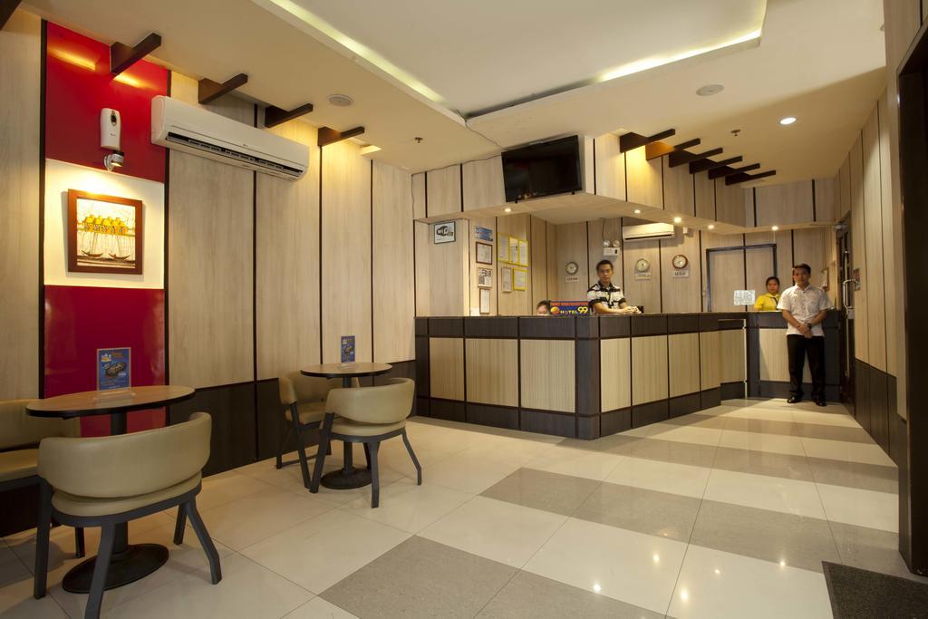Hotel 99 Cubao Кесон-Сити Экстерьер фото
